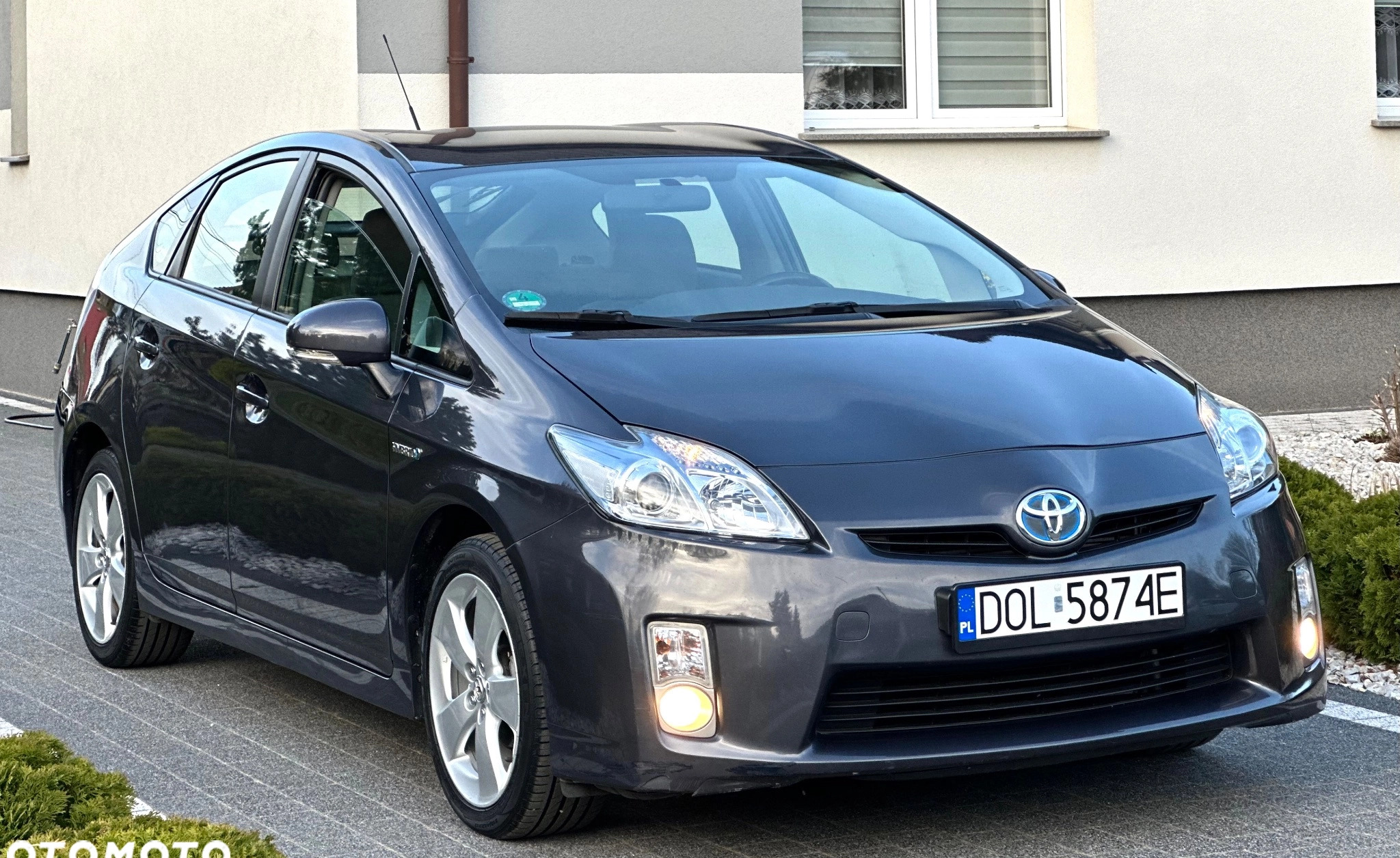 Toyota Prius cena 40900 przebieg: 185000, rok produkcji 2011 z Twardogóra małe 781